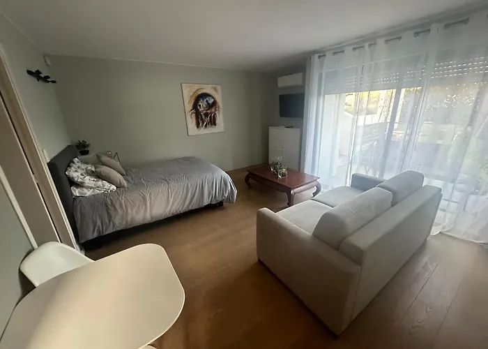 Avec Jardin Route Des Sanguinaires Barbicaja * Аяччо